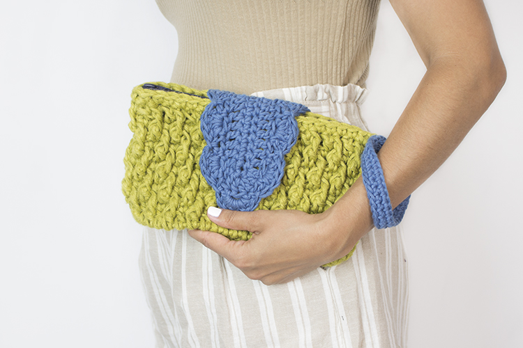 Cómo hacer un bonito bolso tejido a crochet :: Patrones para tejer un bolso  de ganchillo